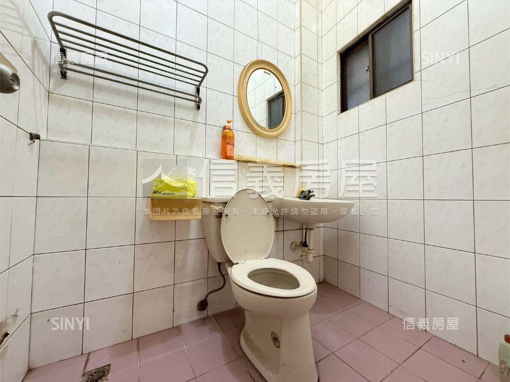 東區裕農路角窗透店房屋室內格局與周邊環境