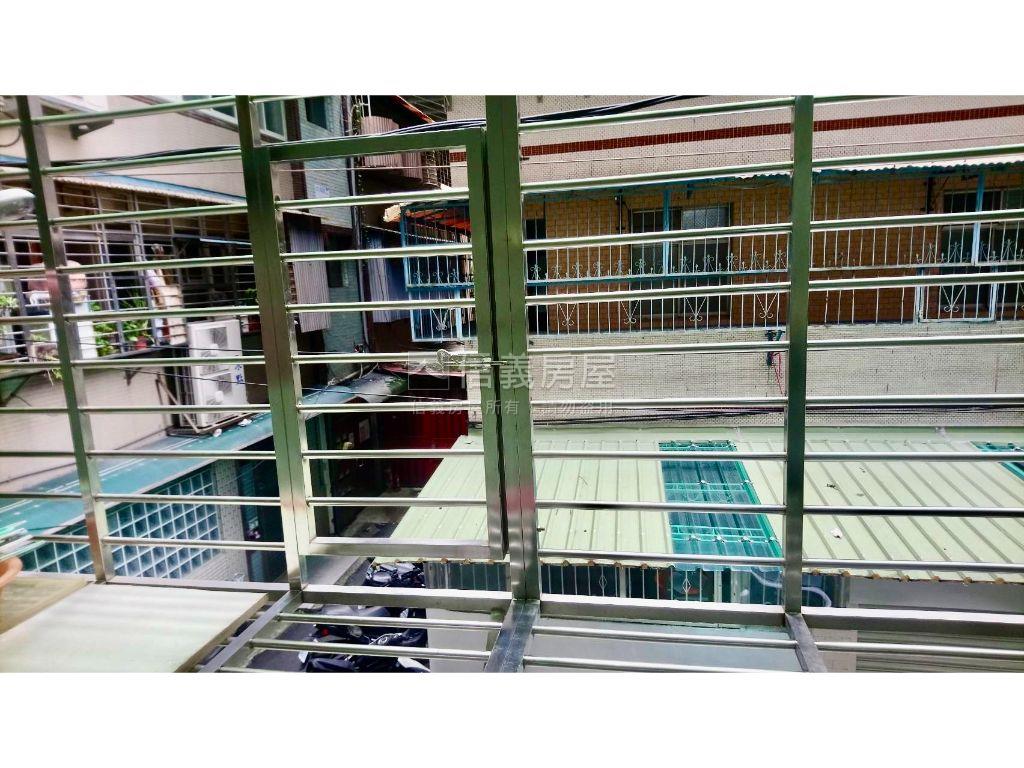 中正路活巷二樓機能美寓房屋室內格局與周邊環境