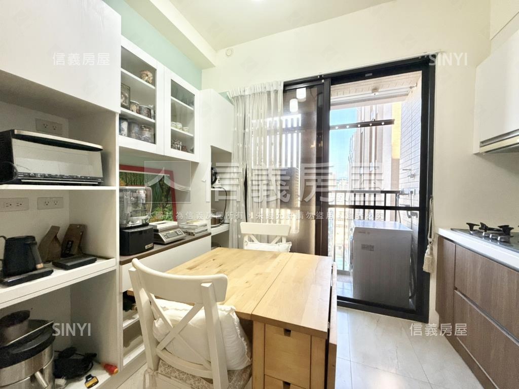 ＤＥＣＯ＋米蘭區２房平車房屋室內格局與周邊環境