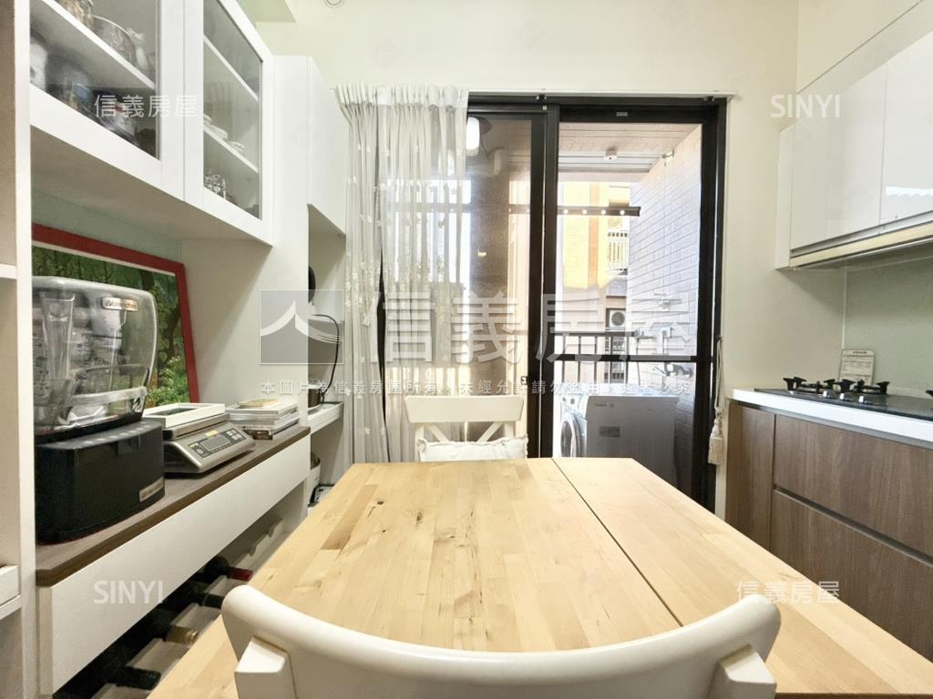 ＤＥＣＯ＋米蘭區２房平車房屋室內格局與周邊環境