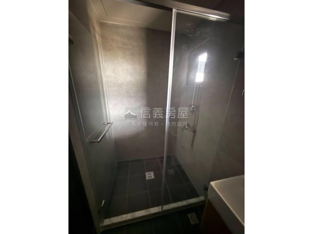 工程師首選美工自在５樓房屋室內格局與周邊環境