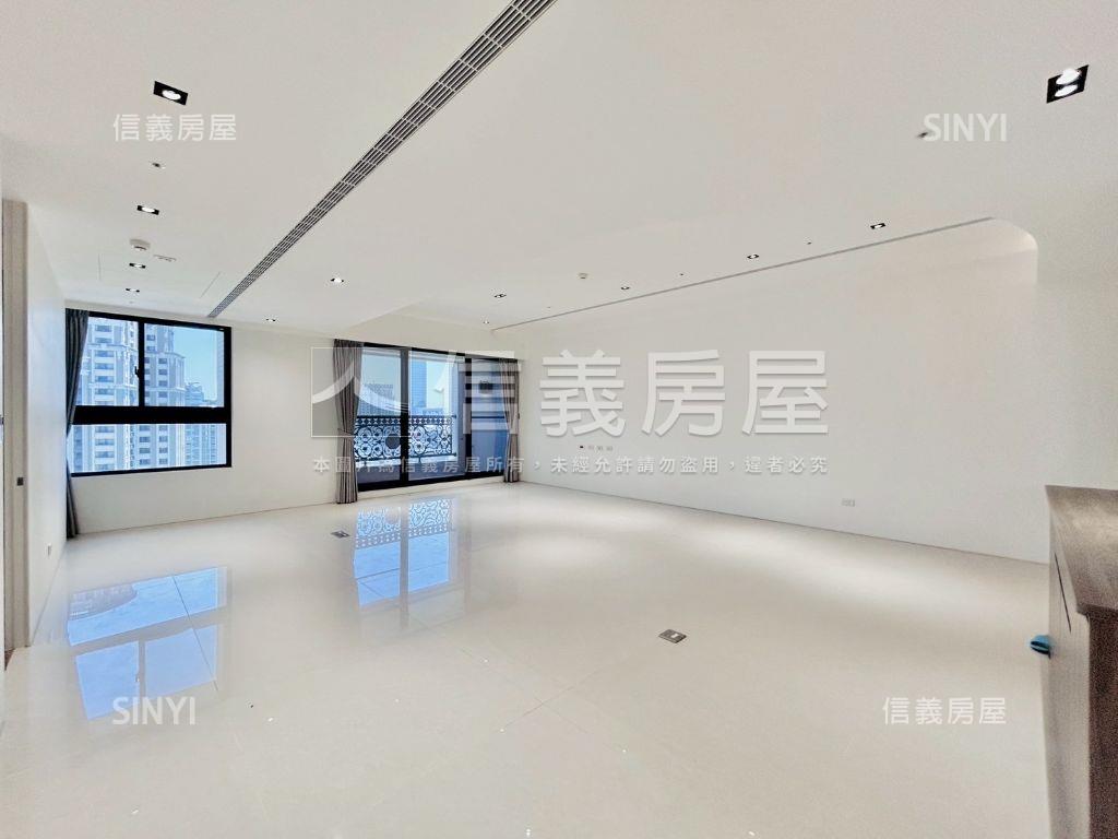 世界之匯高樓裝潢雙大平車房屋室內格局與周邊環境