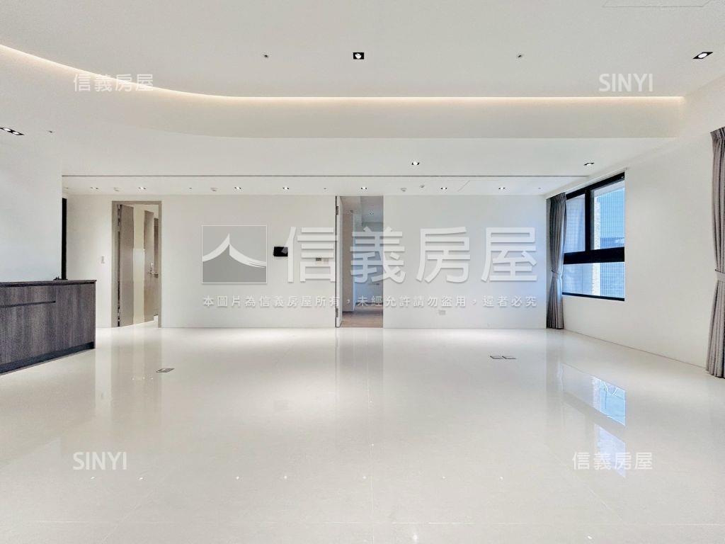 世界之匯高樓裝潢雙大平車房屋室內格局與周邊環境