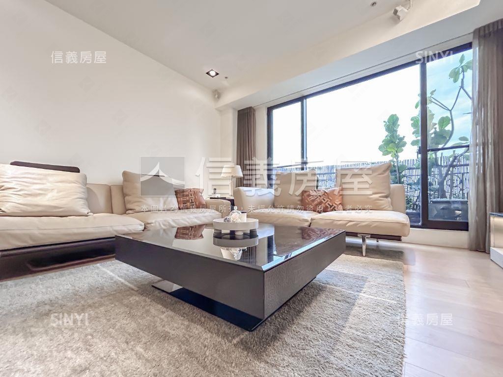 專任昇陽Ｇｒａｎｄ層峰房屋室內格局與周邊環境