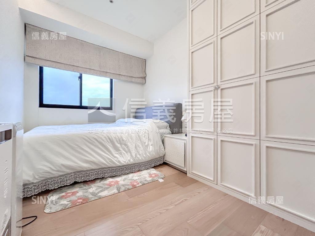 專任昇陽Ｇｒａｎｄ層峰房屋室內格局與周邊環境