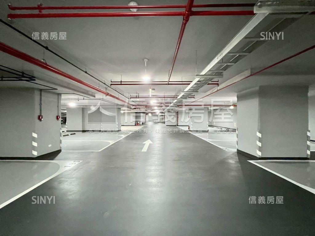 七期２年商辦ＴＯＰ１高樓房屋室內格局與周邊環境