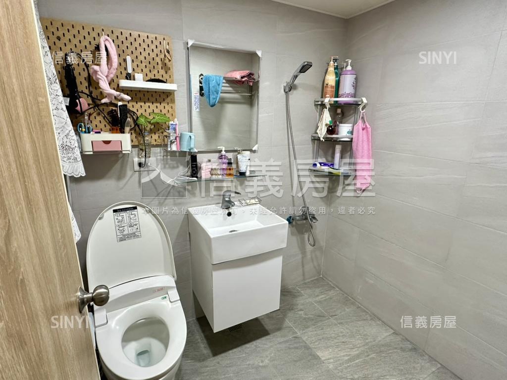 中國海。豪邸兩房房屋室內格局與周邊環境