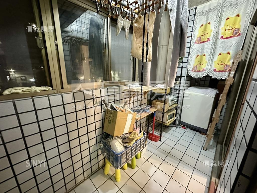 中國海。豪邸兩房房屋室內格局與周邊環境