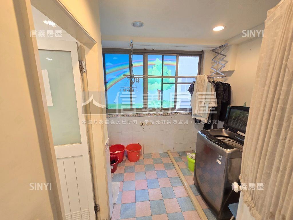 高科大．大面寬質感雙店面房屋室內格局與周邊環境