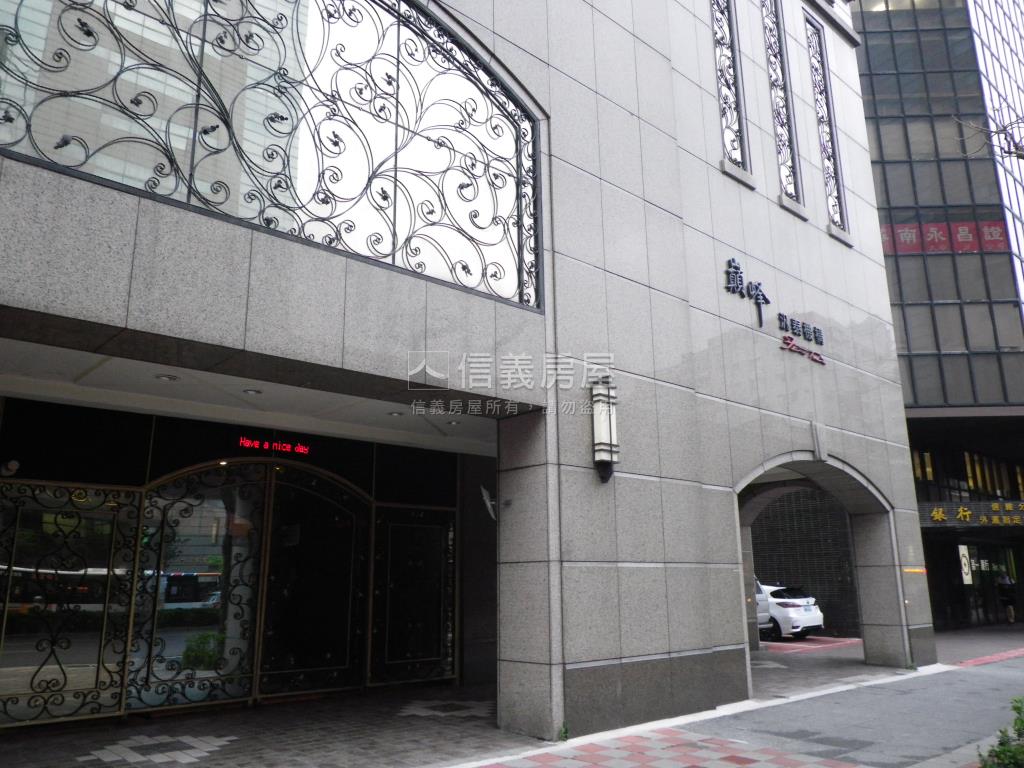 近大安站巔峰大廈車位房屋室內格局與周邊環境