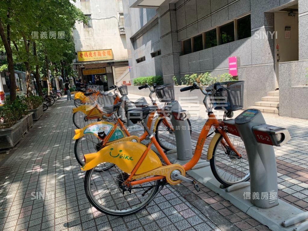 區公所捷運低總價美１樓房屋室內格局與周邊環境
