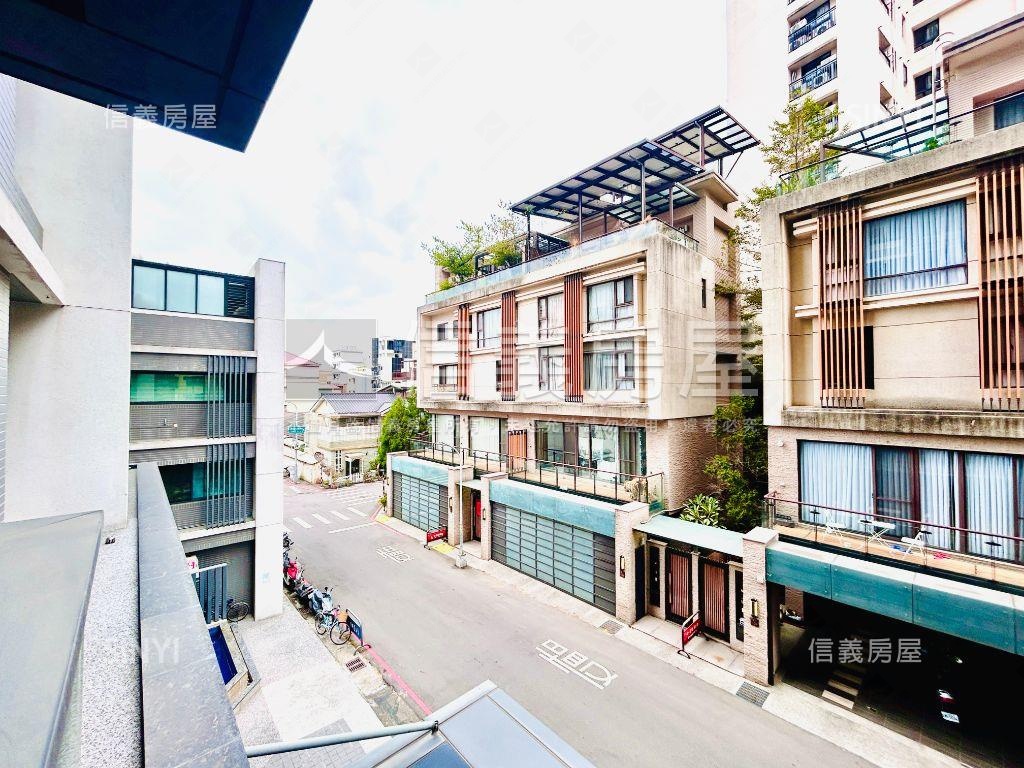 專任墨上青三房平車房屋室內格局與周邊環境