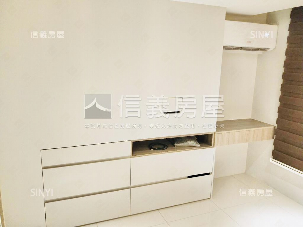 聽樹唱歌挑高大空間有車位房屋室內格局與周邊環境