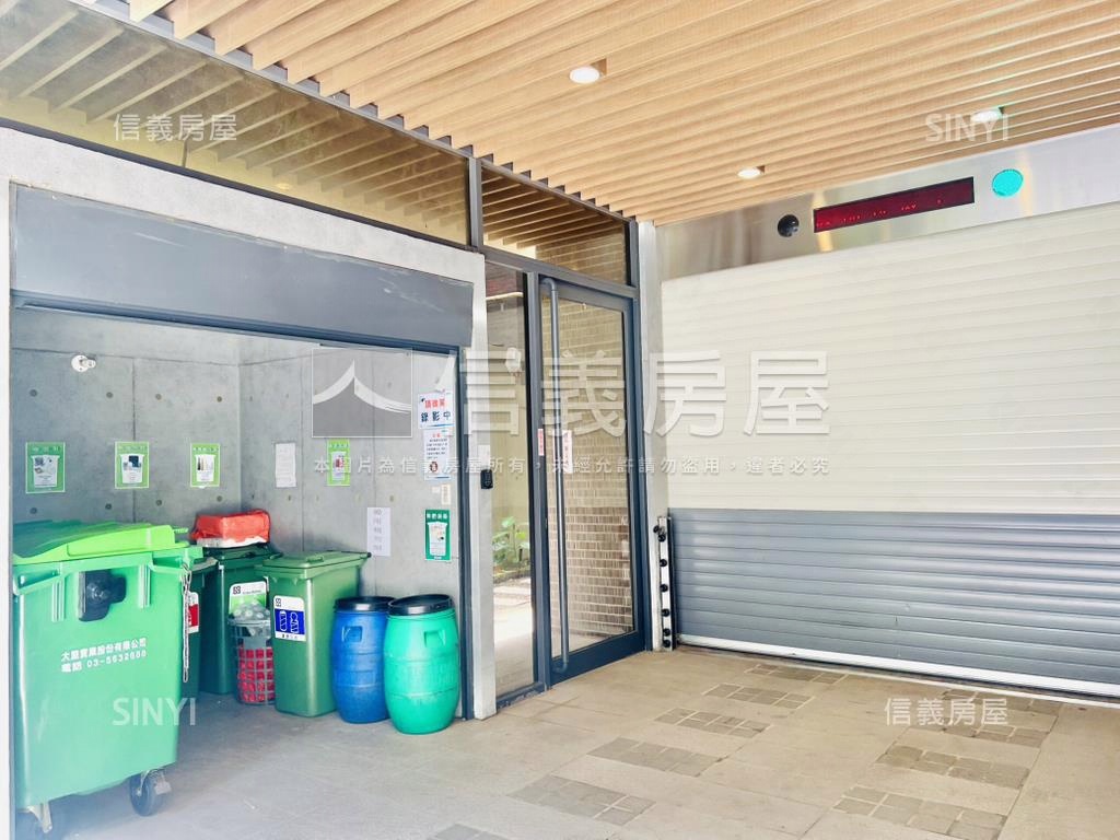 聽樹唱歌挑高大空間有車位房屋室內格局與周邊環境