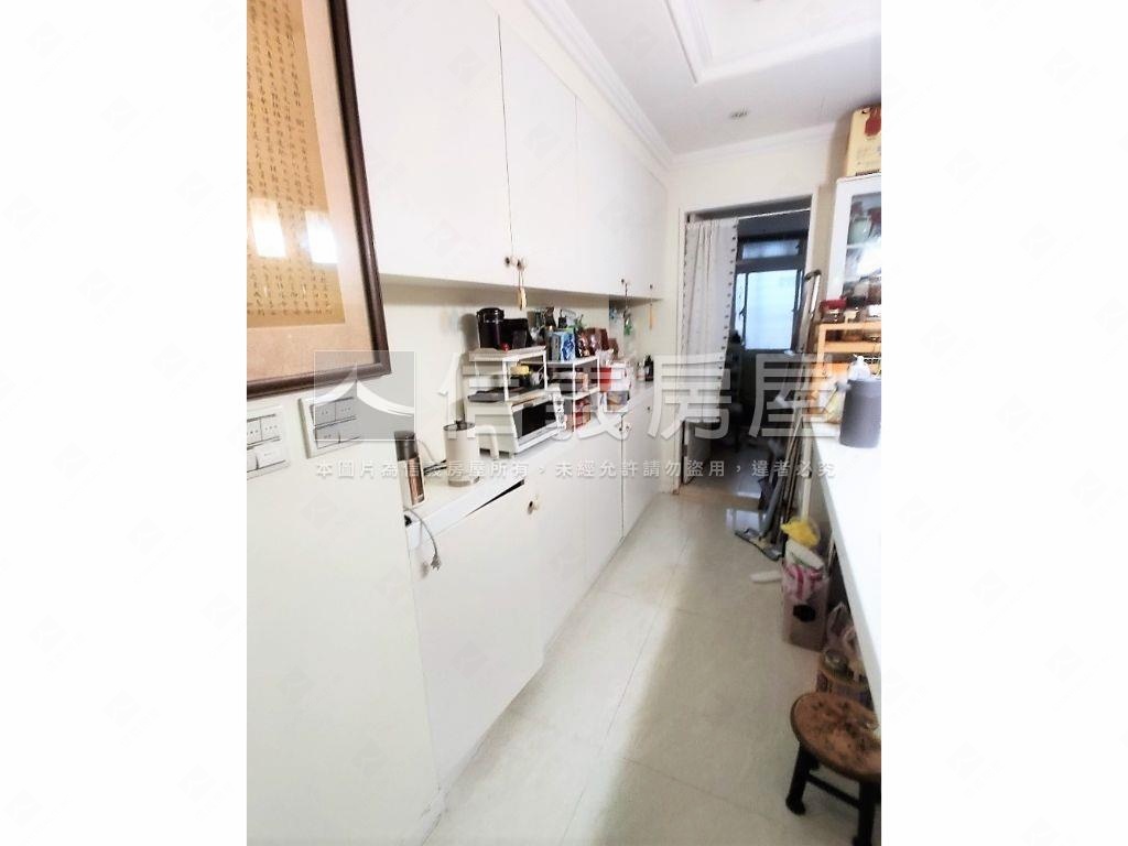 雙連方正公寓２樓房屋室內格局與周邊環境