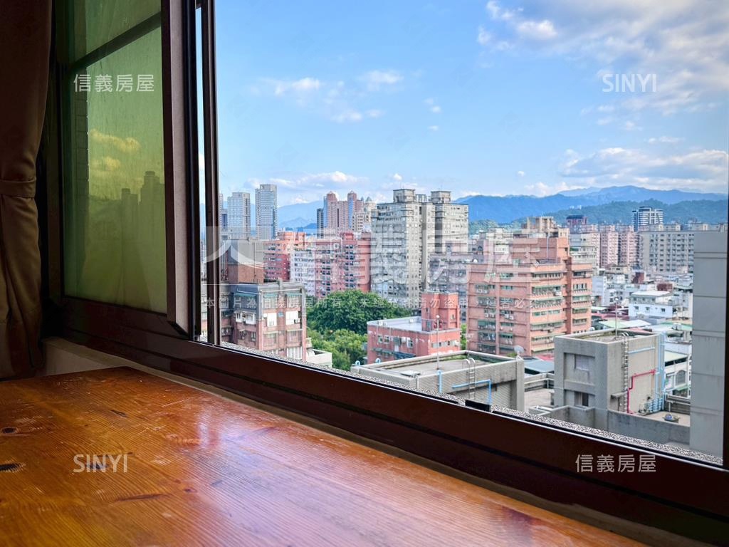 永安捷運挑高美居房屋室內格局與周邊環境