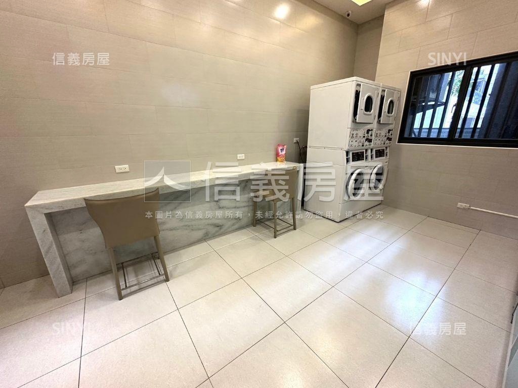 親家７ＵＰ輕屋齡２房房屋室內格局與周邊環境