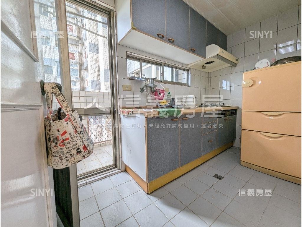 日若山莊２房山海景觀屋房屋室內格局與周邊環境