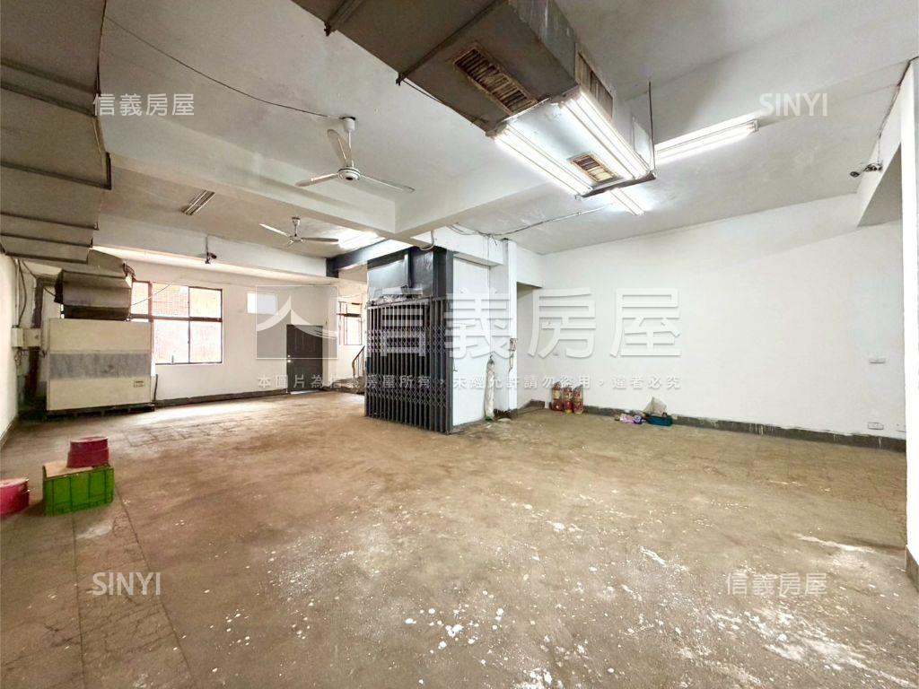 面寬有貨梯乙工透天廠辦房屋室內格局與周邊環境