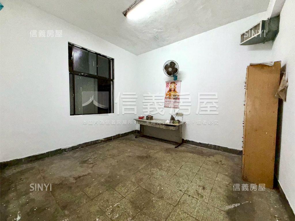 面寬有貨梯乙工透天廠辦房屋室內格局與周邊環境