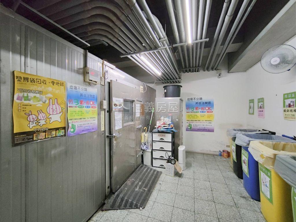 愛眉面泳池高樓雅居房屋室內格局與周邊環境