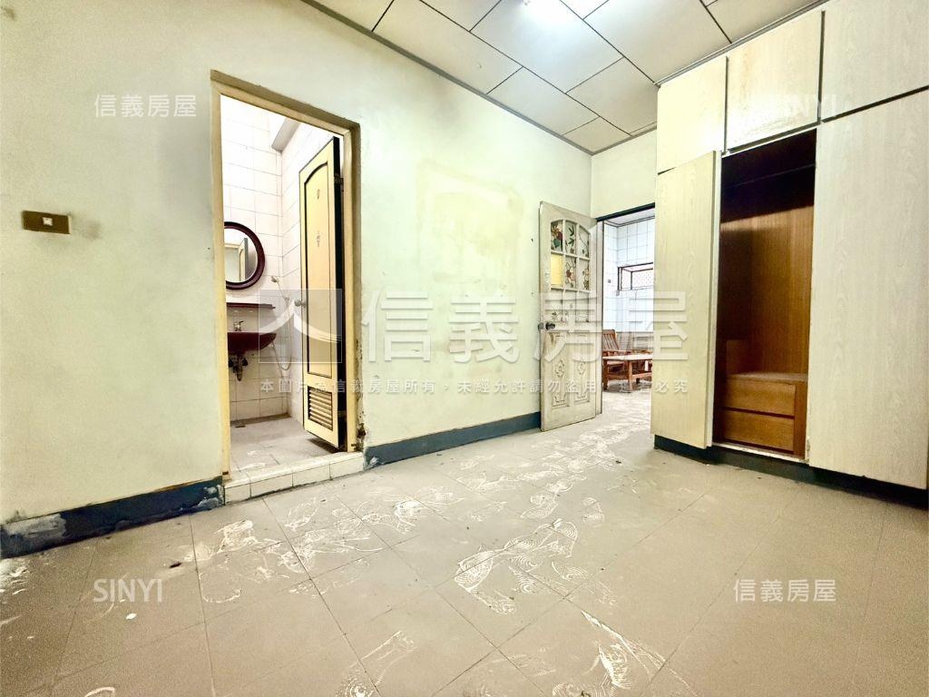 海洋商圈機能活巷透天房屋室內格局與周邊環境