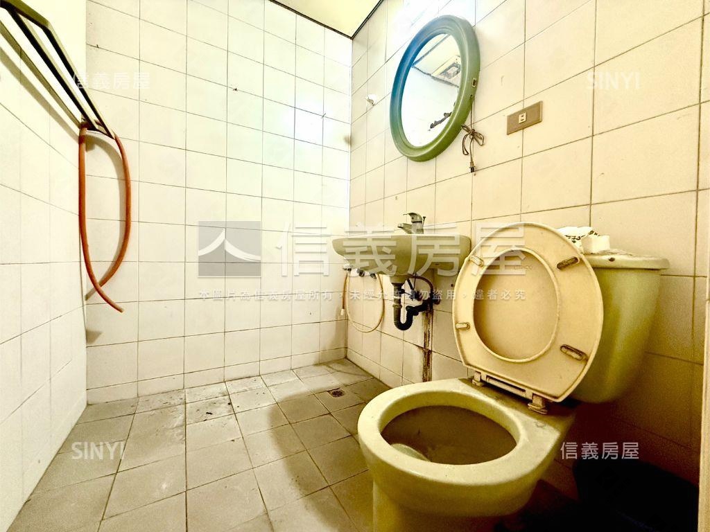 海洋商圈機能活巷透天房屋室內格局與周邊環境