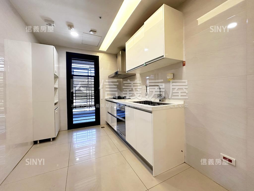 ［富宇擎山］大三房平車房屋室內格局與周邊環境