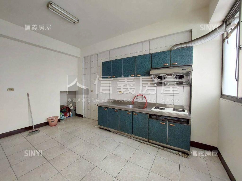 奇美商圈金雞母透天店住房屋室內格局與周邊環境