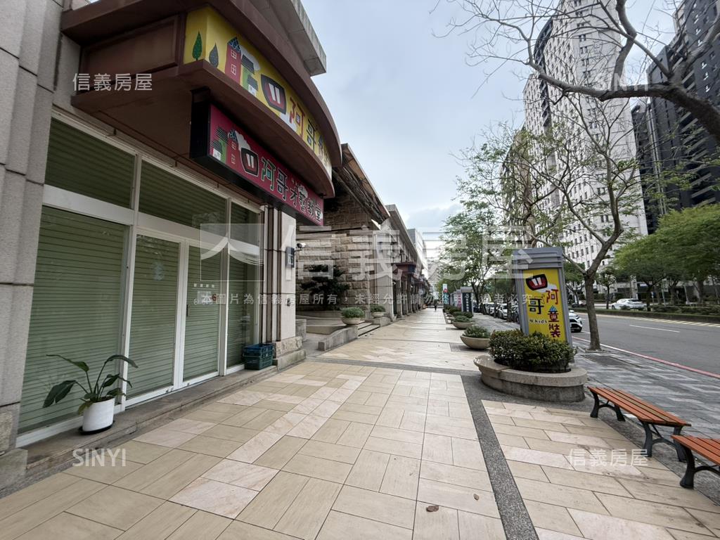高鐵區文興路稀有店面房屋室內格局與周邊環境