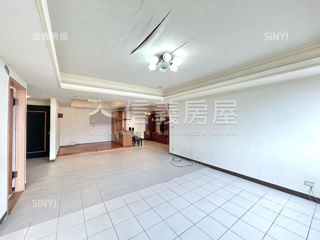 店長推薦福星公園三房車位房屋室內格局與周邊環境
