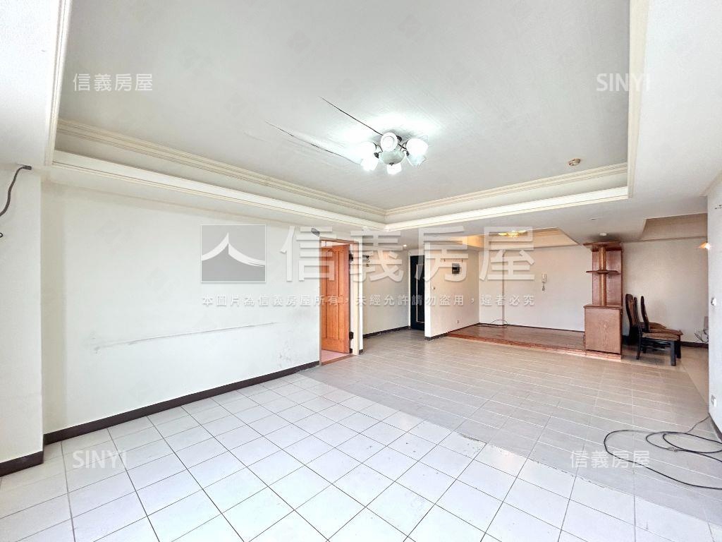 店長推薦福星公園三房車位房屋室內格局與周邊環境