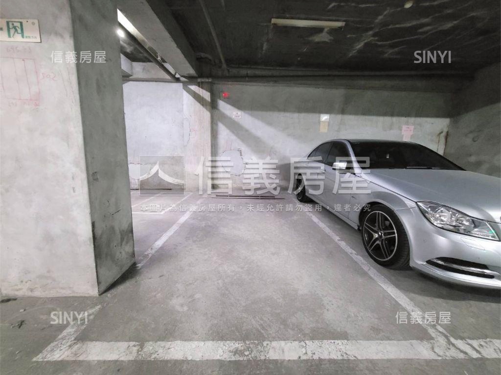 店長推薦福星公園三房車位房屋室內格局與周邊環境