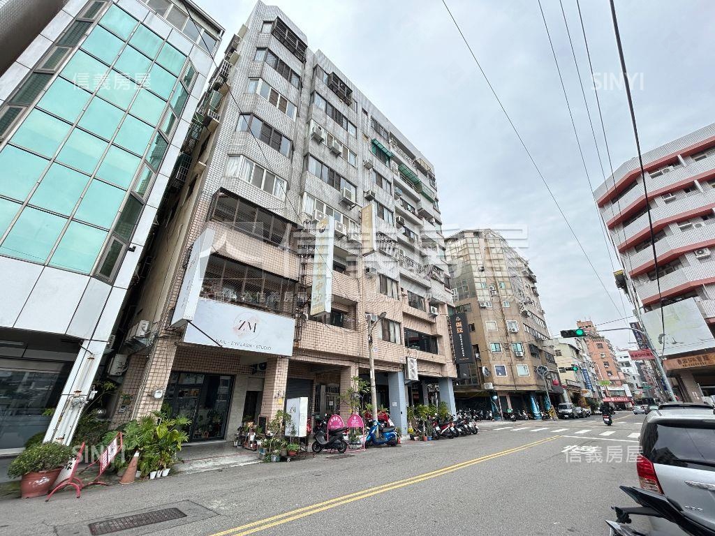 店長推薦福星公園三房車位房屋室內格局與周邊環境