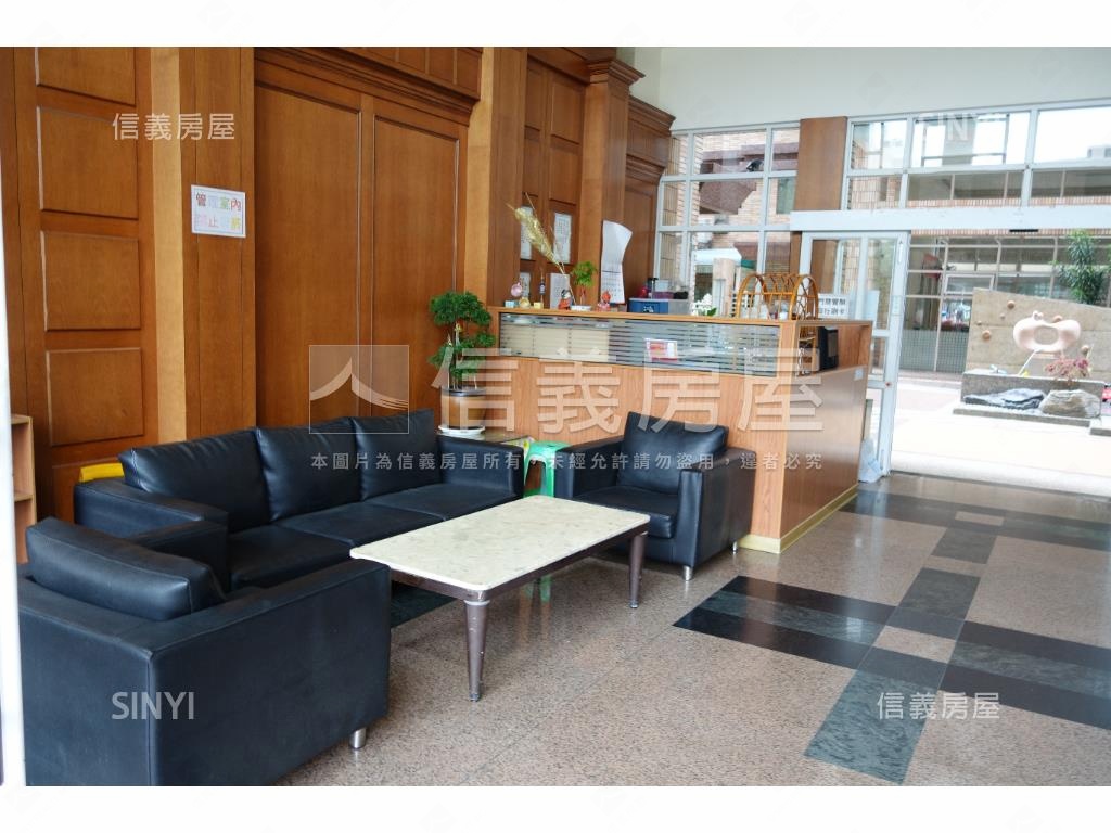 文山特區精美正三房車位房屋室內格局與周邊環境