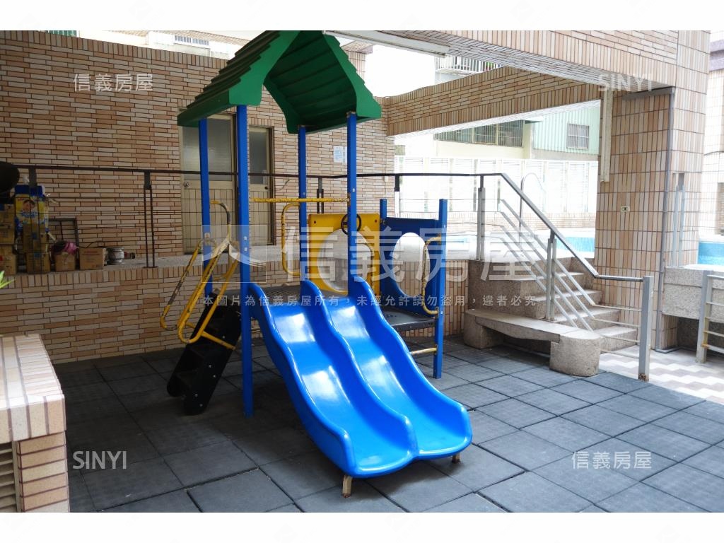 文山特區精美正三房車位房屋室內格局與周邊環境