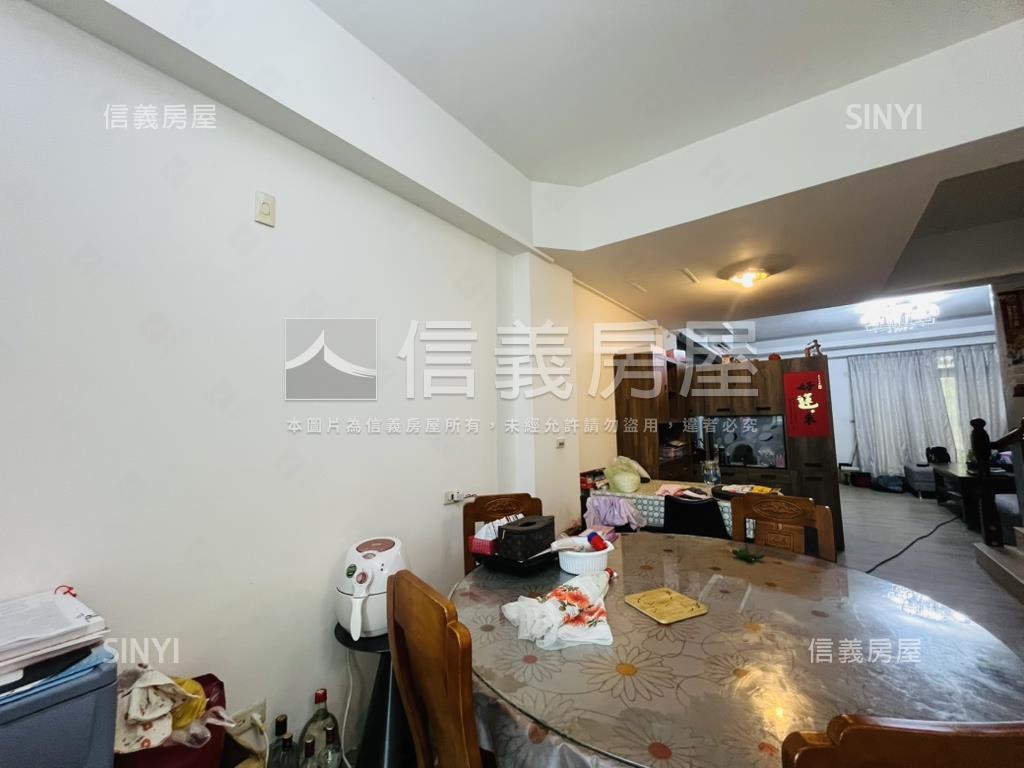 田園詩鄉面寬大透天別墅房屋室內格局與周邊環境