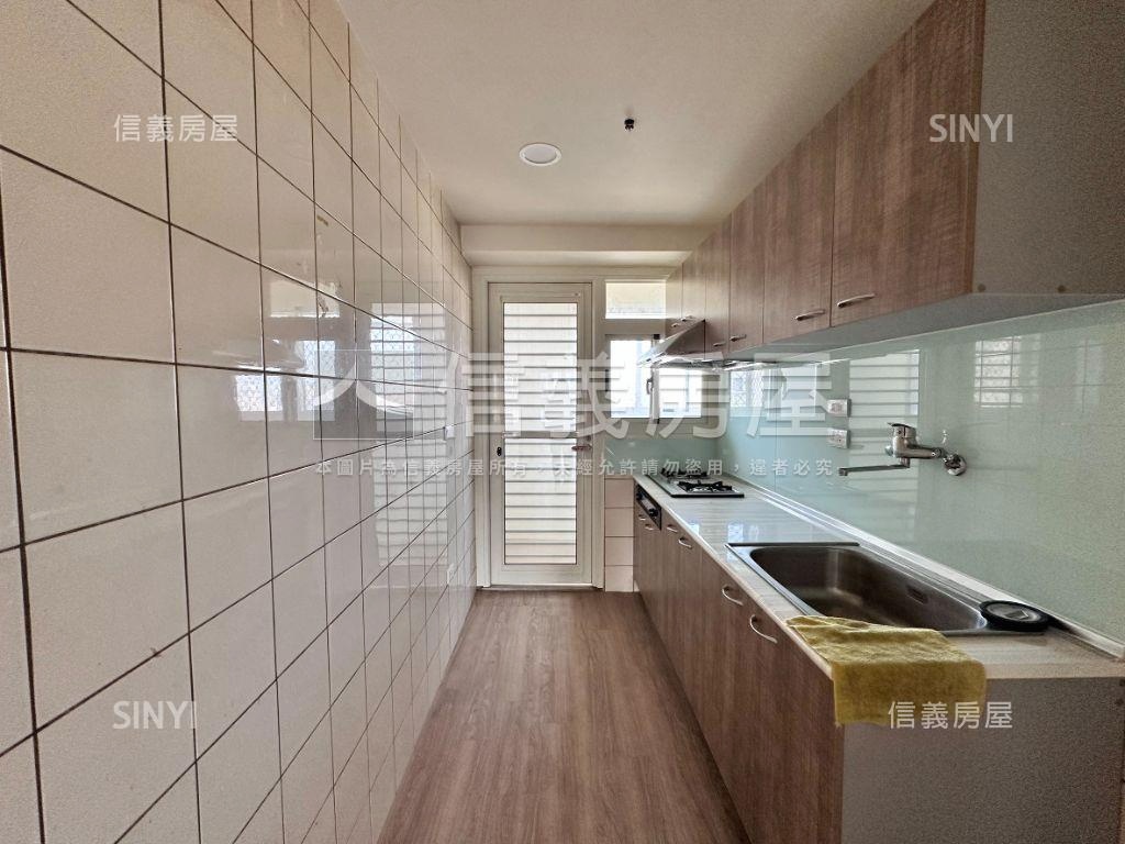 南區★大三房附車位★房屋室內格局與周邊環境