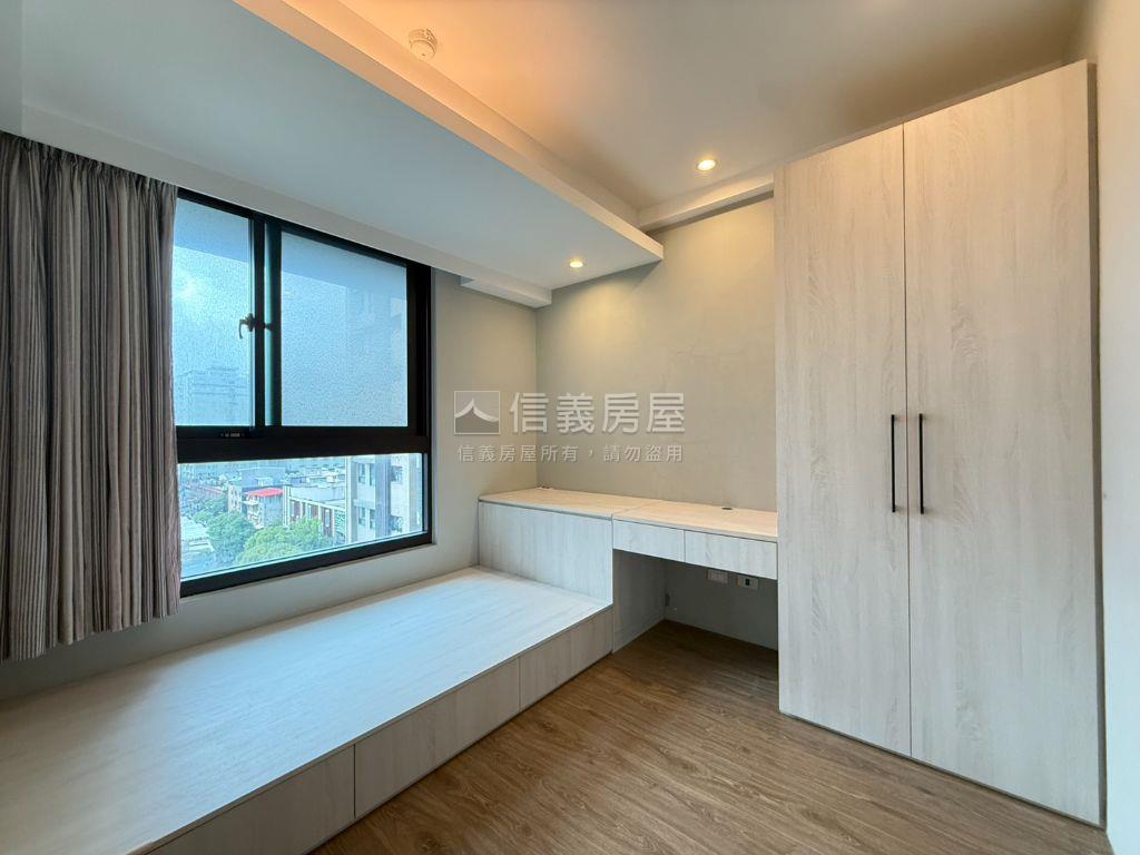 南崁京澄靖朗三房車位房屋室內格局與周邊環境