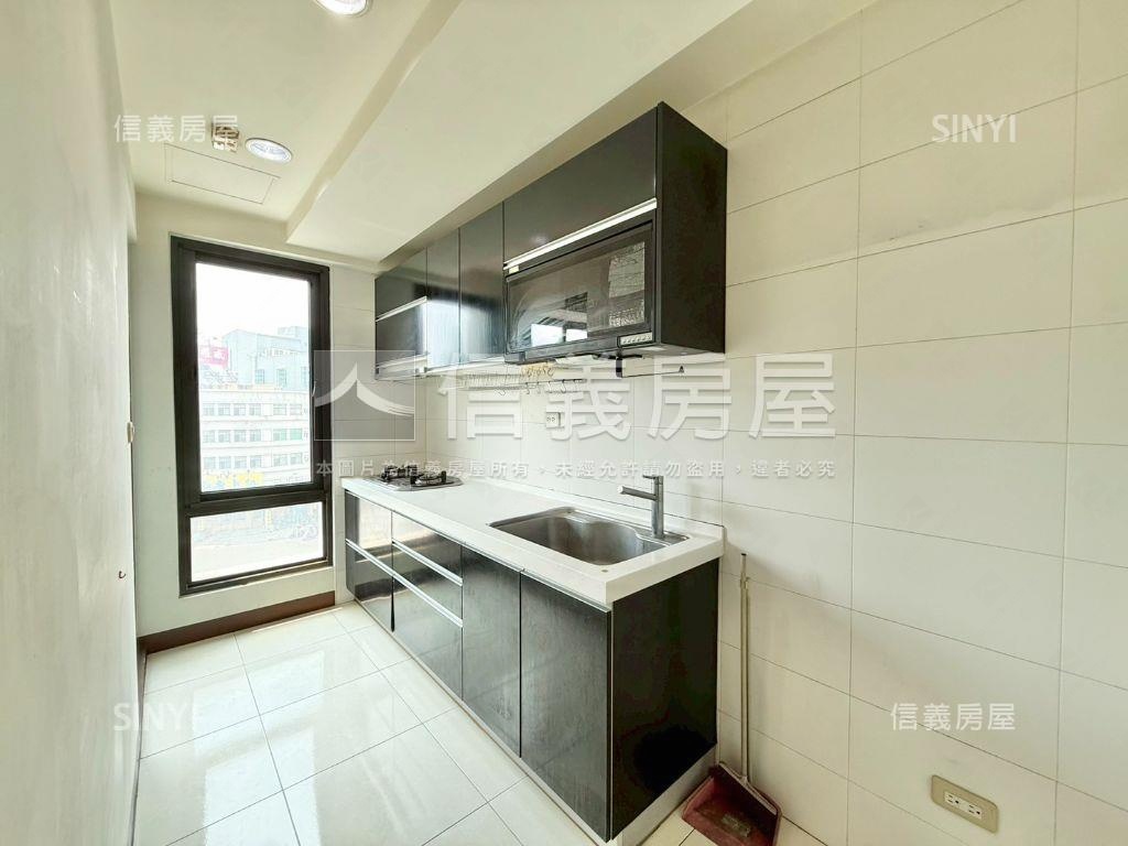 水世紀精美三房房屋室內格局與周邊環境
