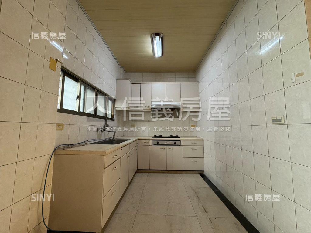 ️近南紡面寬車墅房屋室內格局與周邊環境