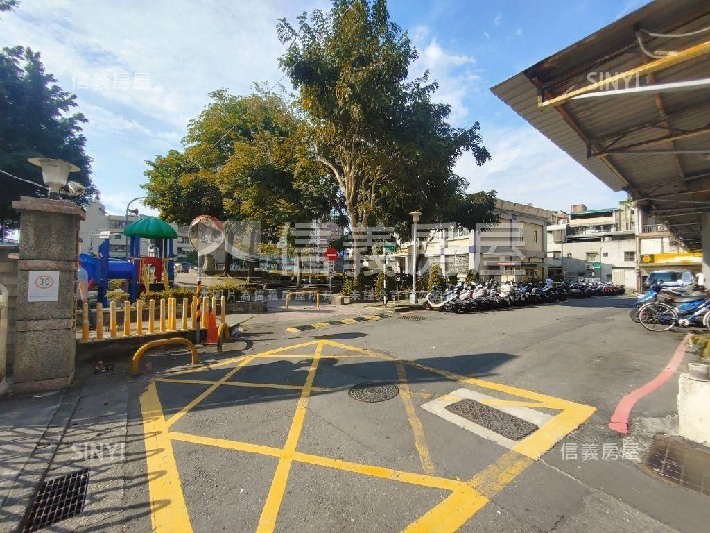 亞東南雅邑品三房平面車位房屋室內格局與周邊環境