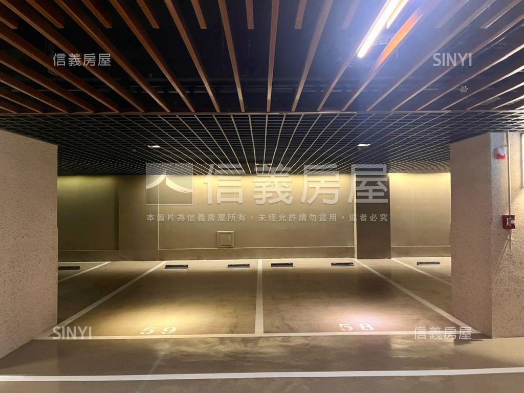 台中帝寶秋紅谷旁高樓視野房屋室內格局與周邊環境