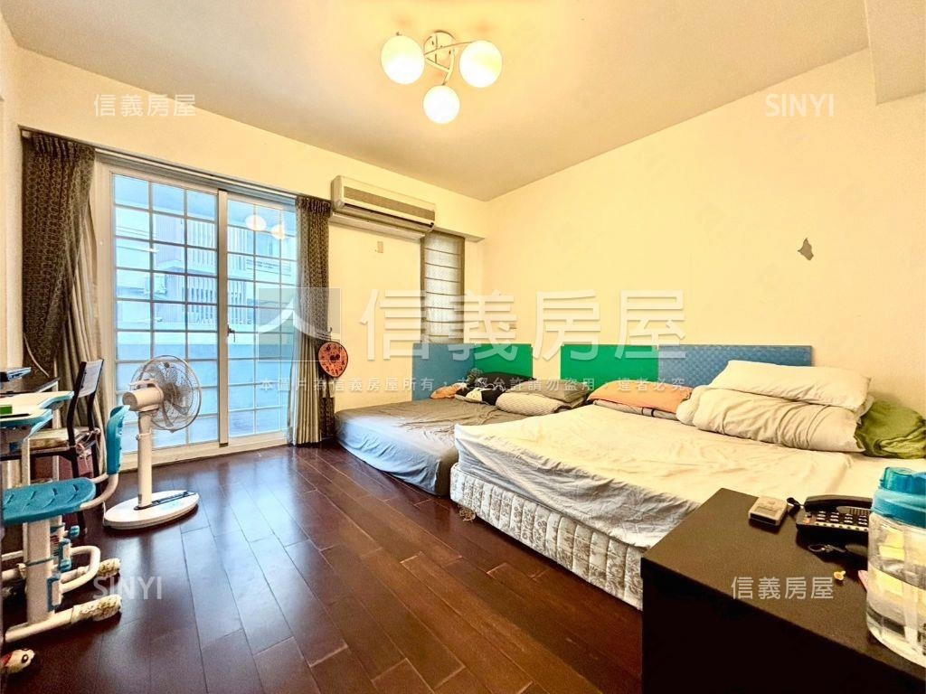 近十三期震後臨路透天房屋室內格局與周邊環境