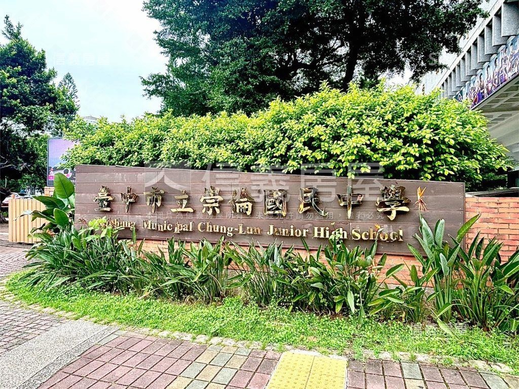 近十三期震後臨路透天房屋室內格局與周邊環境