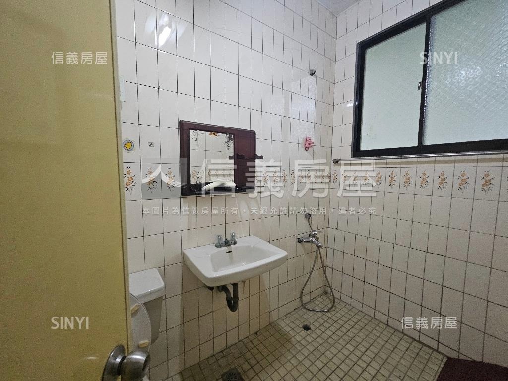 夯！近捷運臨路透天店面房屋室內格局與周邊環境