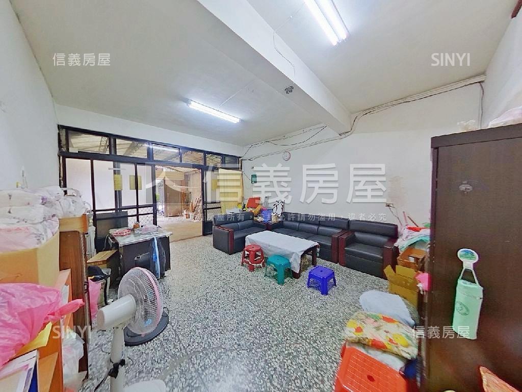 河畔旁臨路透天房屋室內格局與周邊環境