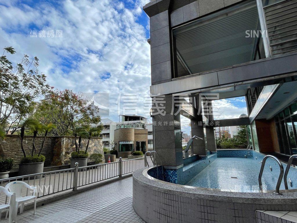 【雲天】中層機械車位房屋室內格局與周邊環境