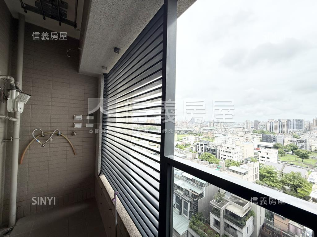 必看五月天嵐次頂樓視野戶房屋室內格局與周邊環境
