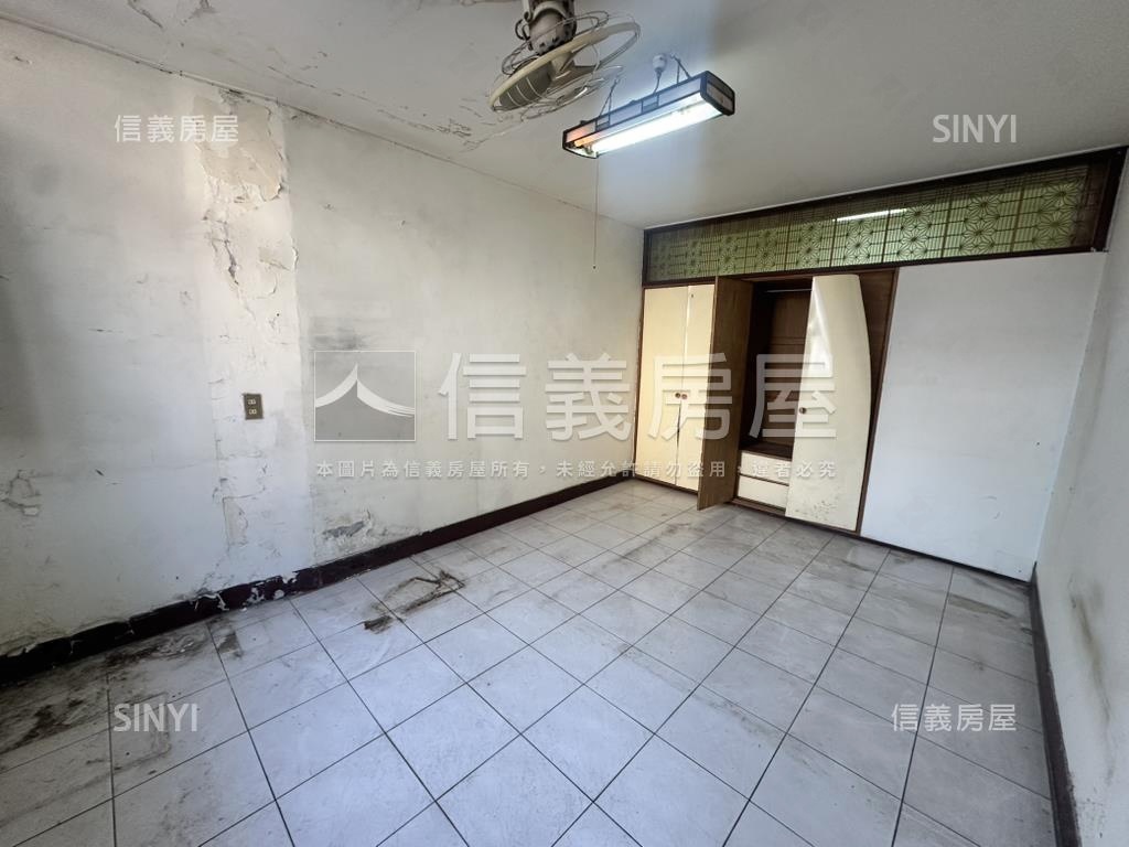 近學區四房三樓公寓房屋室內格局與周邊環境